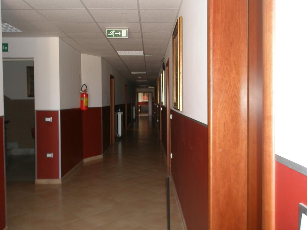ホテル Convento Cappuccini Casa S. Paolo ヴィテルボ 部屋 写真